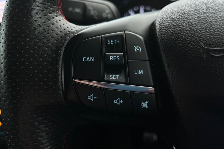 2020 Ford Focus 1.0 EcoBoost 125 ST-Line Nav 5dr - 2 KEYS, DRIVE MODE SELECTOR, CRUISE CONT Hatch...