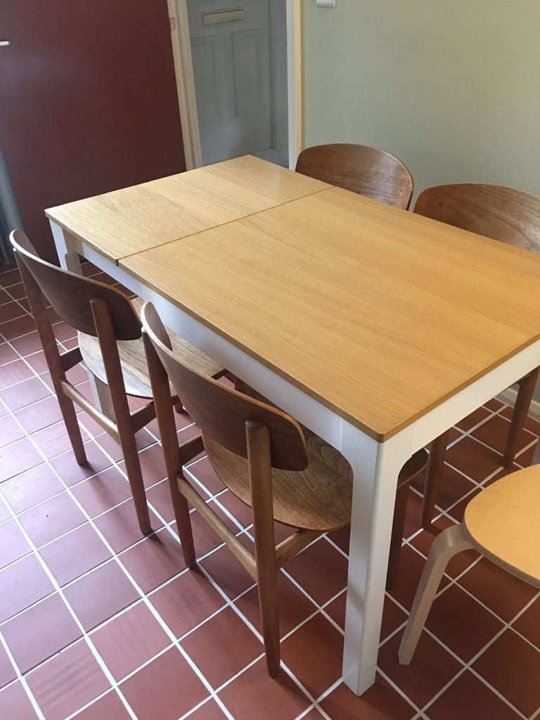 Lovely Extendable Kitchen Table (2-6 people) Ikea