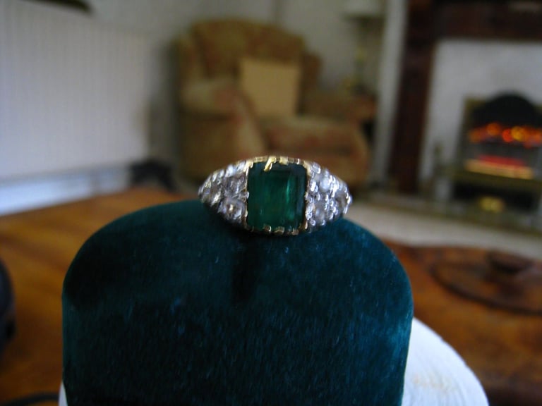Antique Emerald and diamond ring az P