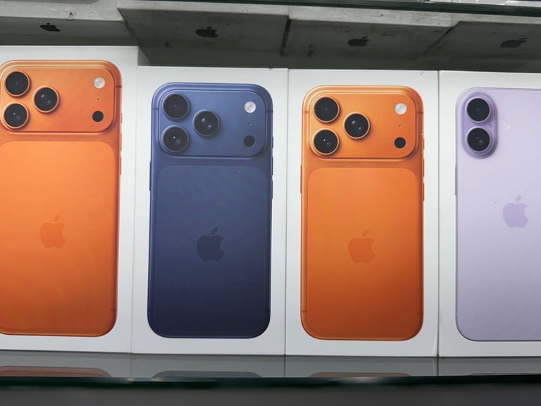 IPHONE 17 PRO UNLOCKED BRAND NEW BOX ONE YEAR APPLE WARRANTY 