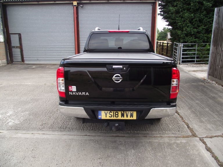 2018 Nissan Navara NP300 N-Connecta Tekna 4x4 CREW DOUBLE CAB PICKUP only 75K