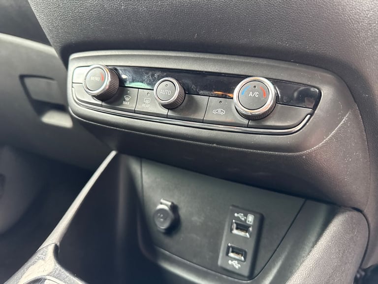 2022 Vauxhall Crossland Crossland Elite Edition 1.2 T Hatchback Petrol Manual