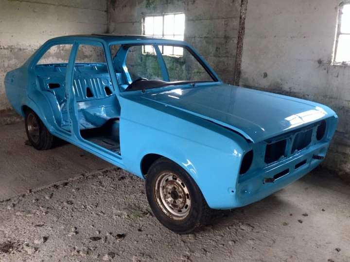 Mk2 ford escort rolling shell classic car project. Vintage UK retro