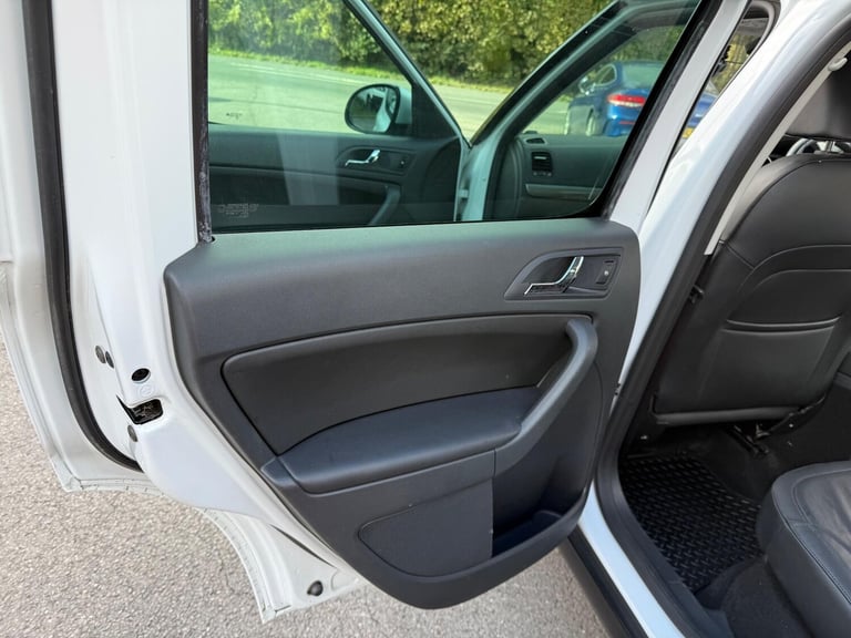 2015 Skoda Yeti 1.2 TSI SE L Outdoor DSG Euro 6 (s/s) 5dr HATCHBACK Petrol Automatic