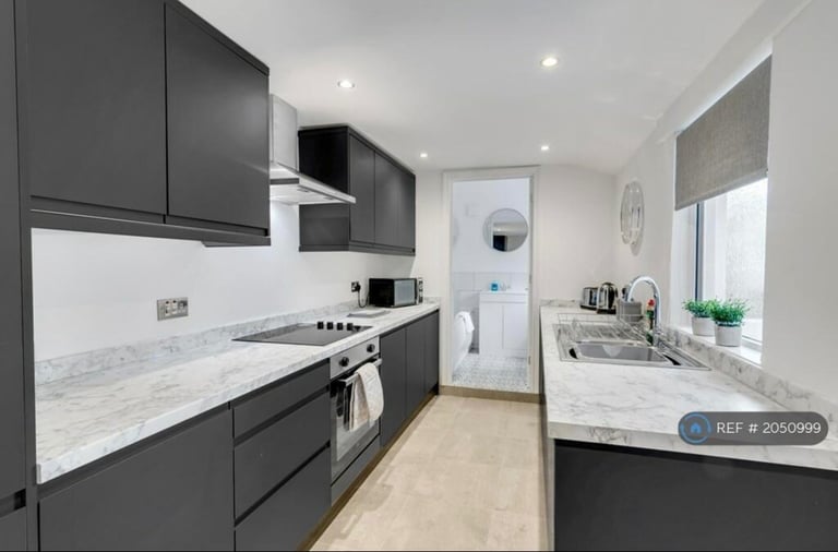 Available now - NR7 fully furnished ground floor flat £995pm