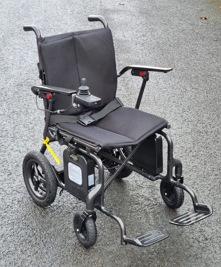 EEZEEGO LW3 CARBON Folding Powerchair 15kg or 17kg with batteries. Carer Control