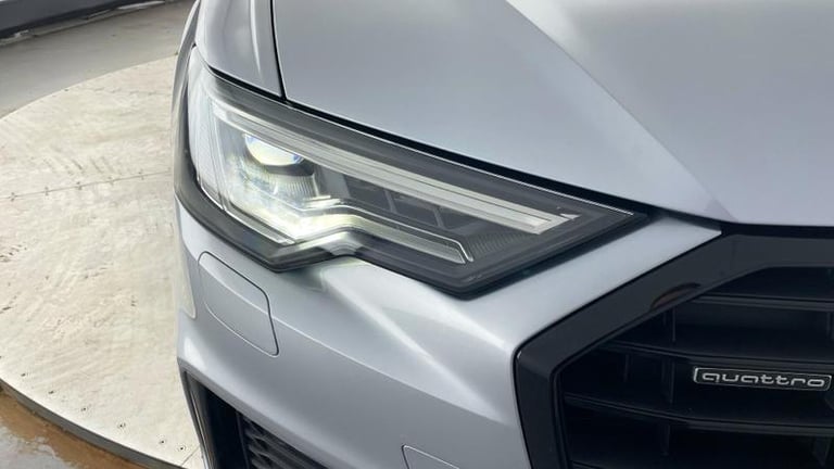2022 Audi A6 Avant Black Edition 40 TDI quattro 204 PS S tronic Automatic Estate Diesel Automatic