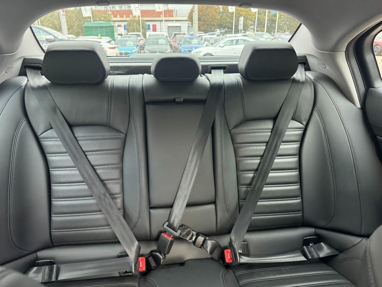 2018 Alfa Romeo Giulia 2.0 TB 280 Veloce 4dr Auto SALOON PETROL Automatic