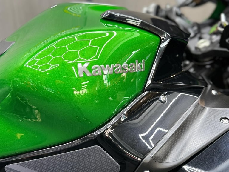 2018 18 Kawasaki Ninja H2 SX SE Euro 4 - 1 Former Keeper - FSH +++Extras