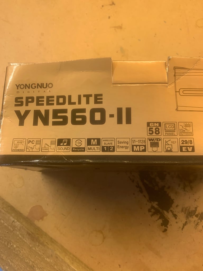 Yongnuo YN560-II Speedlite Flash