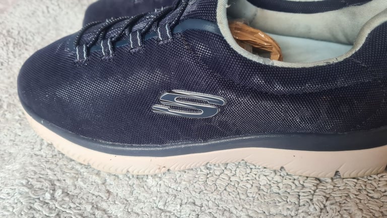 Skechers uk4 uber lightweight memory foam navy trainers, almost teo tone design 