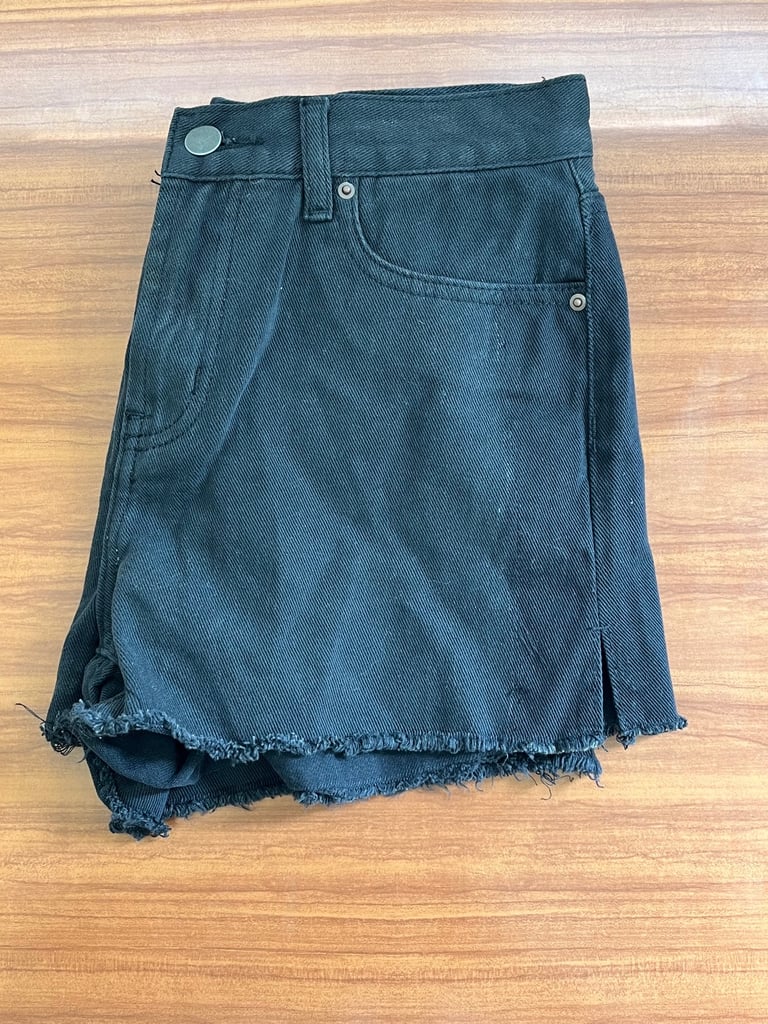 Women's Black Frayed Hem Denim Shorts Size 8