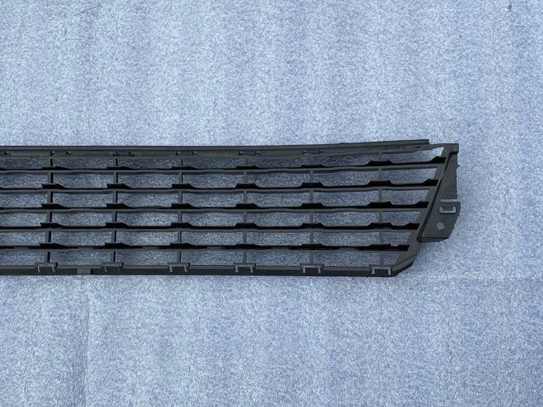 CITROEN C3 PICASSO 2010 FRONT BUMPER LOWER GRILL 2009-2012