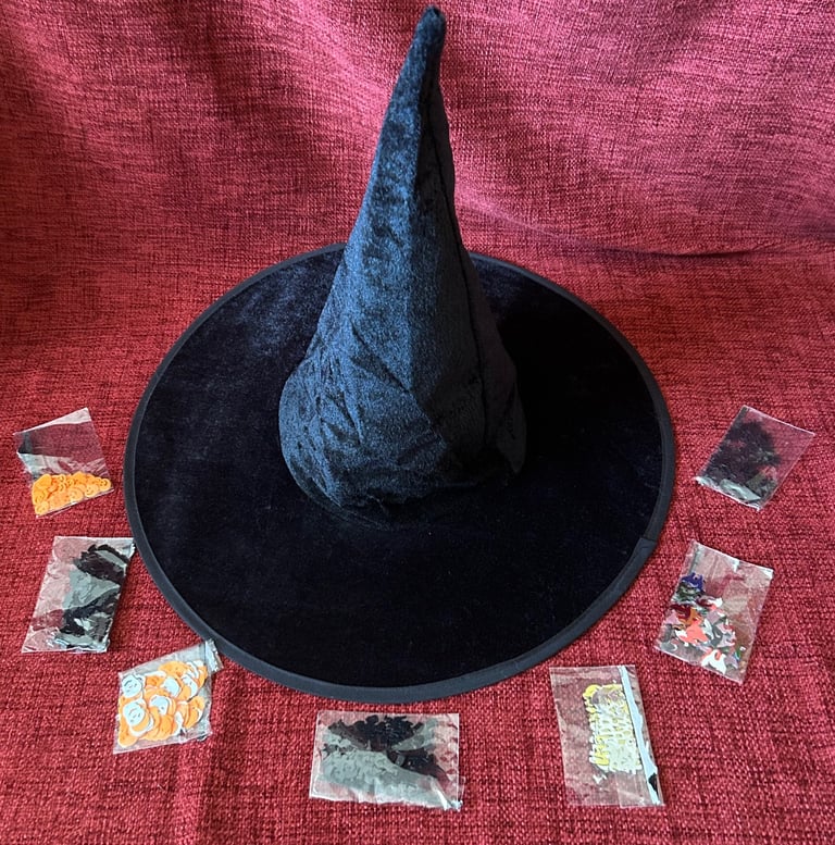 Halloween Hanging Spooky Glow In Dark Skeleton Velvet Witches Hat & Halloween Confetti x 7 Packs
