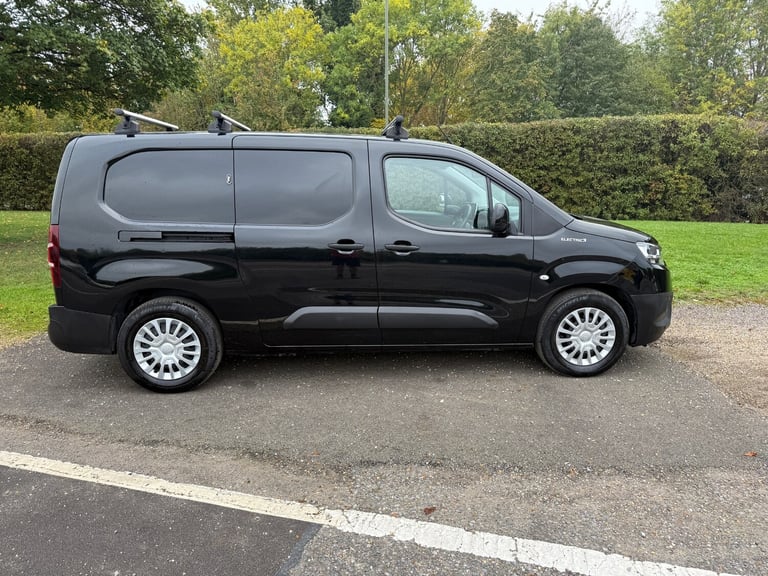 22 TOYOTA PROACE CITY ICON 50KWH AUTO APPLE CAR PLAY LWB ELECTRIC APPLE 