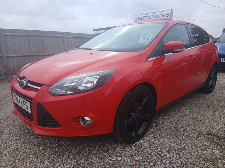 2014 Ford Focus 1.0 125 EcoBoost Titanium Navigator 5dr HATCHBACK Petrol Manual