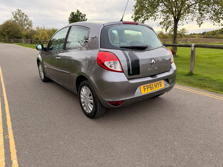 2011 Renault Clio i music 1.2 low mileage 59,000 miles - Image 6