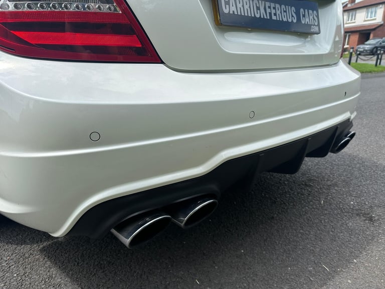 *** 2012 Mercedes-Benz C63 AMG 6.2 V8 460 BHP *** SUN-ROOF 