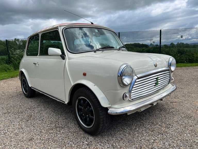 ROVER MINI PAUL SMITH RARE INVESTABLE CLASSIC MINI 1300 AUTOMATIC 1 OF 1800 MADE