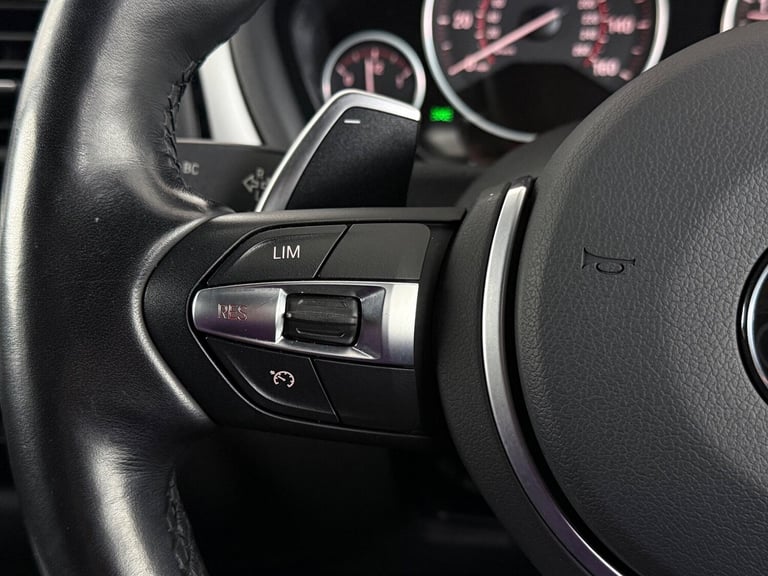 2018 BMW 3 Series 2.0 320i M Sport Shadow Edition Touring Auto xDrive Euro 6 (s/s) 5dr ESTATE Pet...