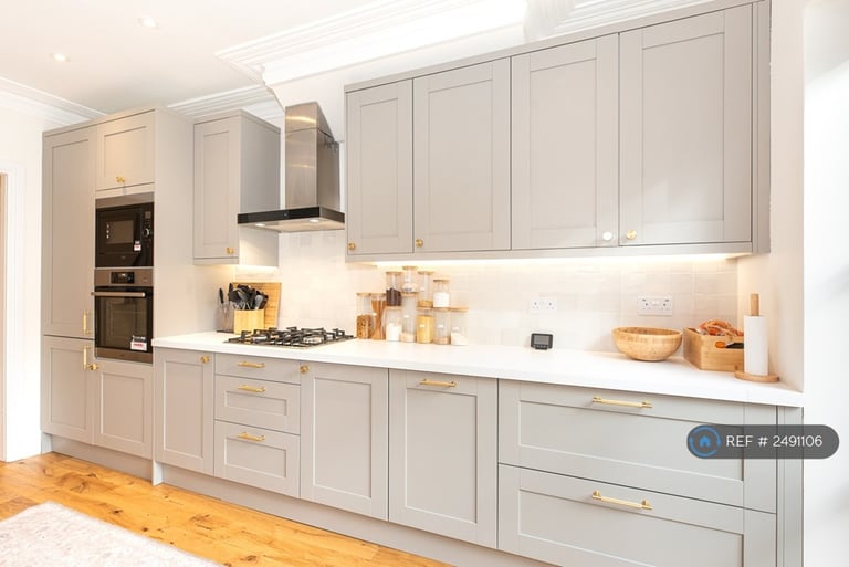3 bedroom house in Medusa Road, London, SE6 (3 bed) (#2491106)