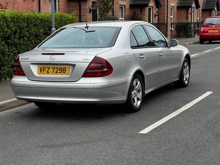 Mercedes-Benz, E CLASS, 2004, Semi-Auto, 3222 (cc)