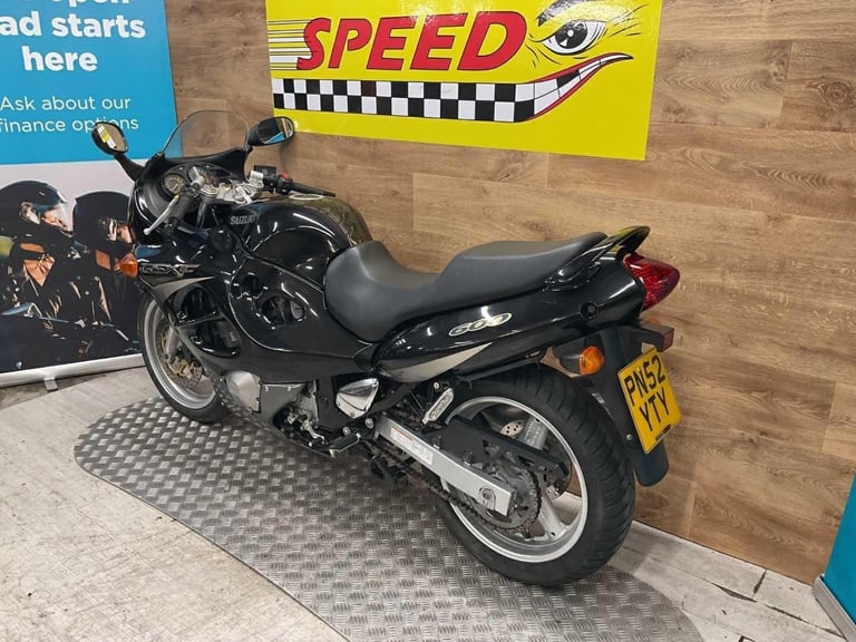 SUZUKI GSX600F