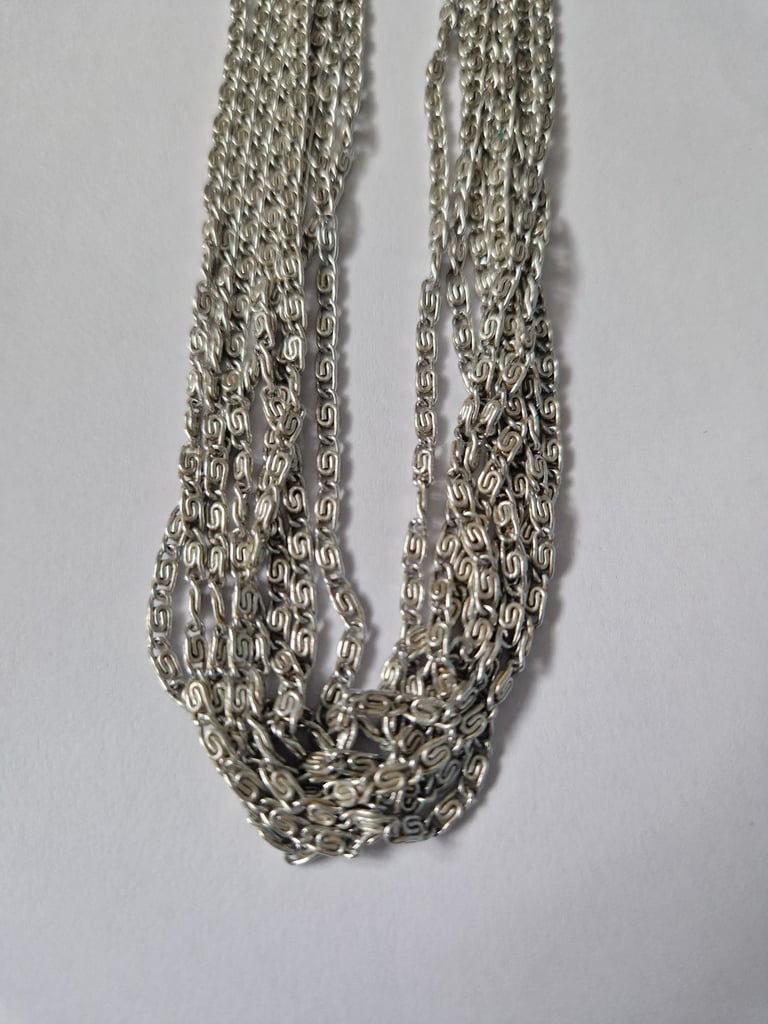Silver colour necklace 