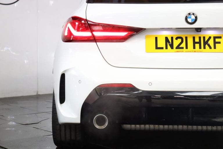 2021 BMW 1 Series 1.5 118i M Sport 5dr DCT (PAN ROOF, 19 inchALLOYS) Hatchback Petrol Automatic