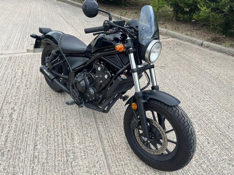 2017 17 HONDA CMX 500 A-X REBEL CMX500 CRUISER BOBBER 4k MILES ONLY NEW MOT