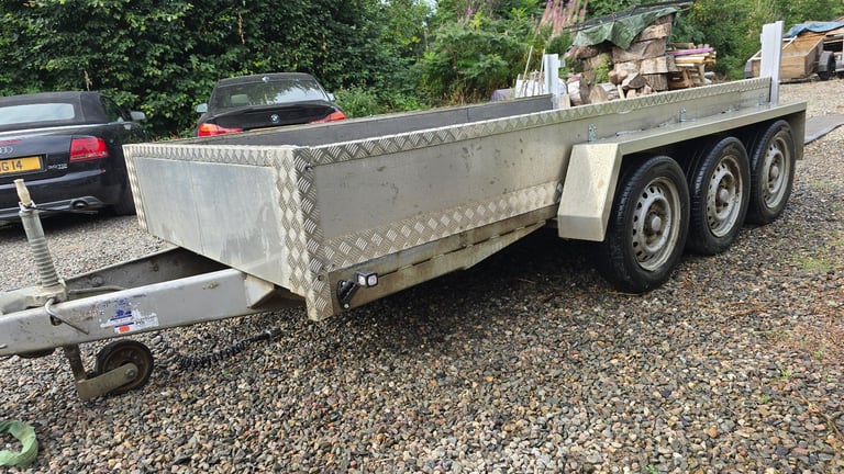 3.5 ton tri axle alum.trailer