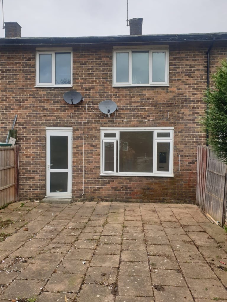 Spacious 2 bedroom house in Abbey Wood on Eynsham Drive