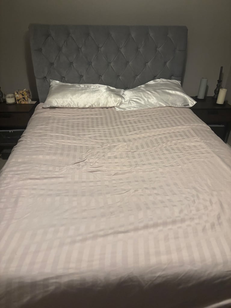 Double bed frame, built in headboard 