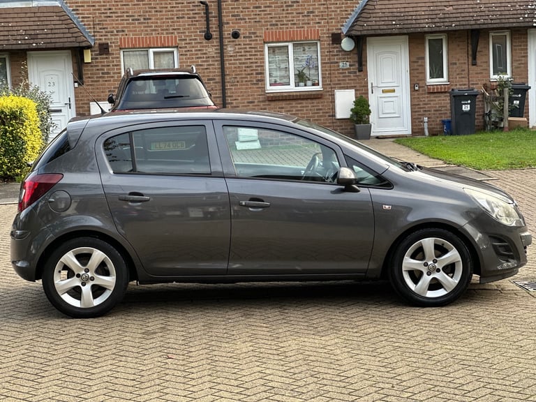 2013 Vauxhall Corsa SXI Automatic 1.4L Petrol 59,000 Miles Full Service History 1YR NEW MOT  1 OWNER