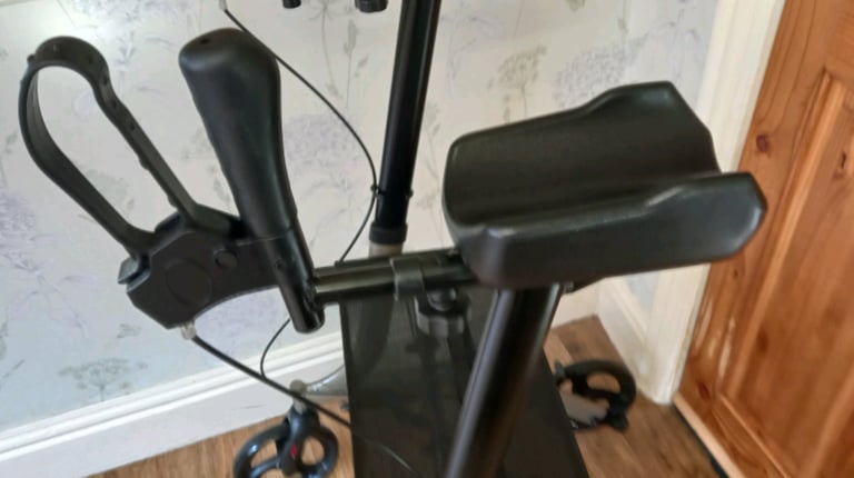 Elite Care Stand Up Walking Stroller With Seat and Forearm Supports. 