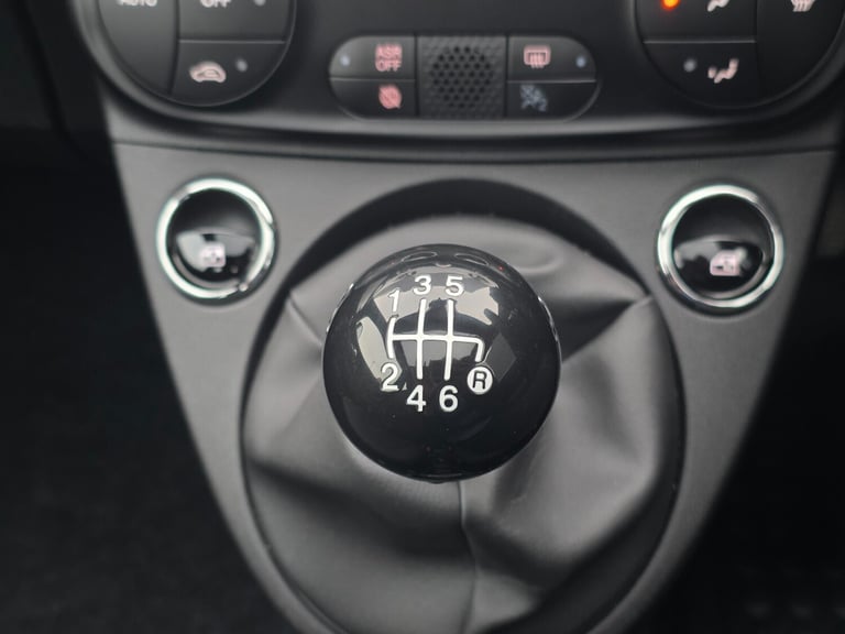 2024 Fiat 500 TOP Hatchback PETROL/MHEV Manual
