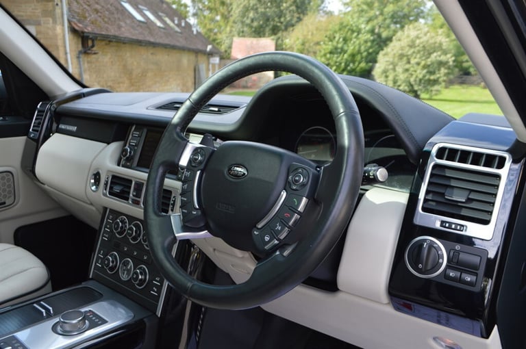 2012 Land Rover Range Rover 4.4 TDV8 Westminster 4dr Auto ESTATE DIESEL Automatic