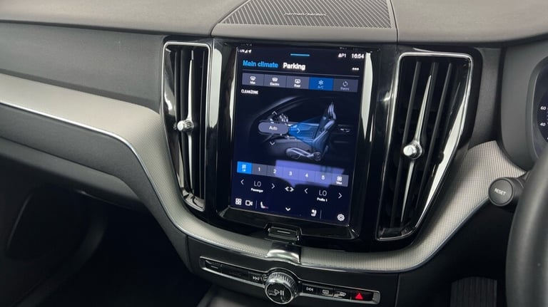 2023 Volvo XC60 2.0 T6 [350] RC PHEV Plus Dark 5dr AWD Geartronic ESTATE PETROL/ELECTRIC Automatic