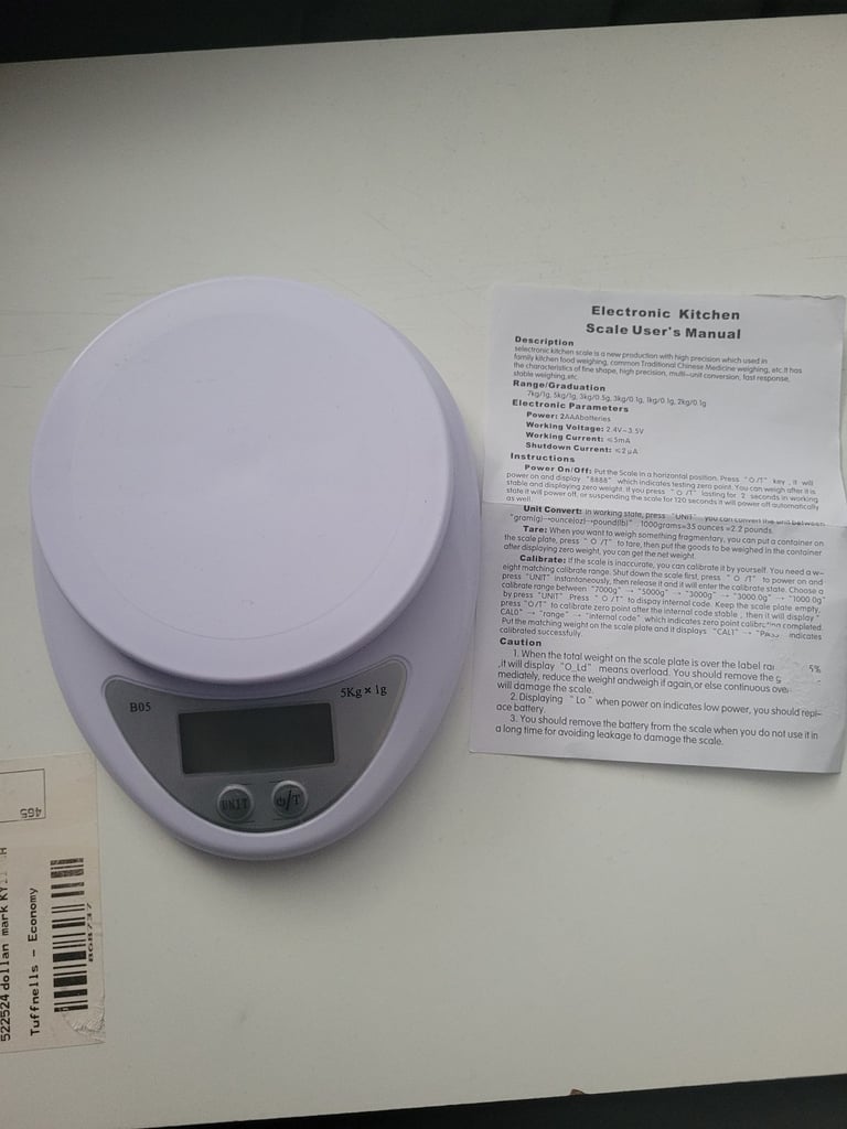 Kitchen scale with batteries.  Collection dunfermline fife