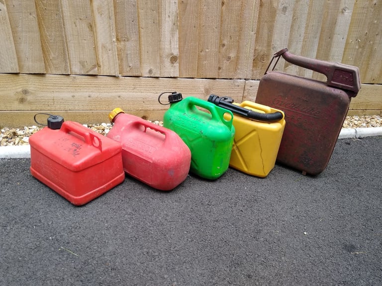 4 Petrol Cans
