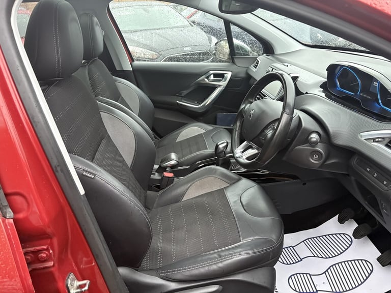 PEUGEOT 2008 1.2 PureTech Allure 2015