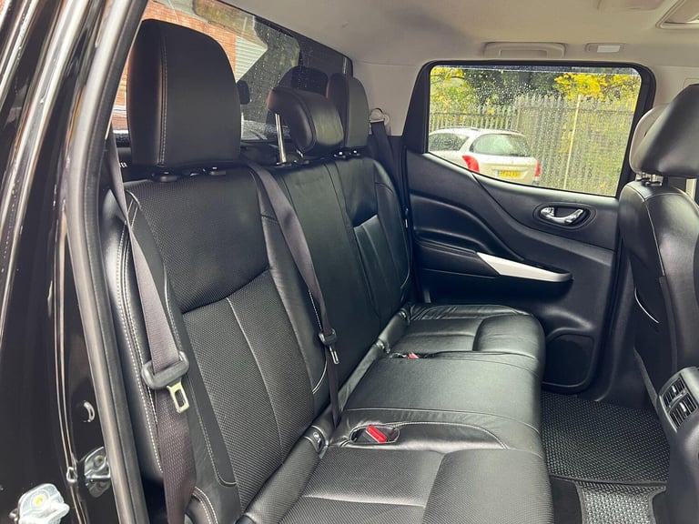 2017 Nissan Navara Double Cab Pick Up Tekna 2.3dCi 190 4WD PICK UP DIESEL Manual