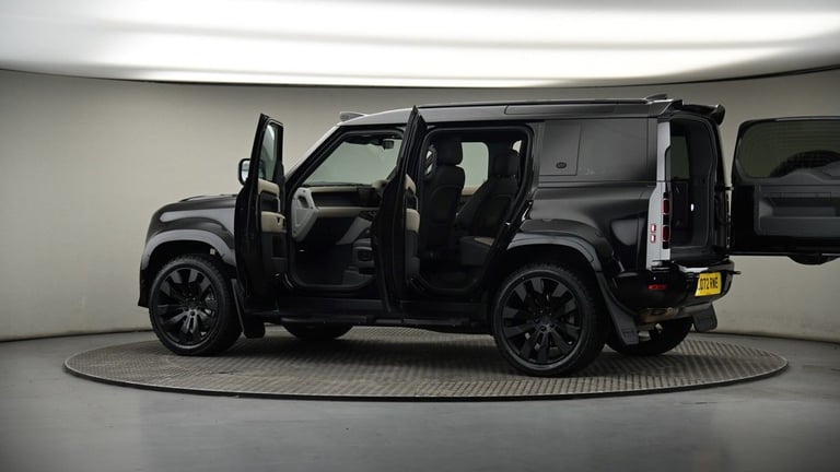 2023 Land Rover Defender 110 3.0 D300 MHEV X-Dynamic HSE SUV 5dr Diesel Auto 4WD Euro 6 (s/s) (30...