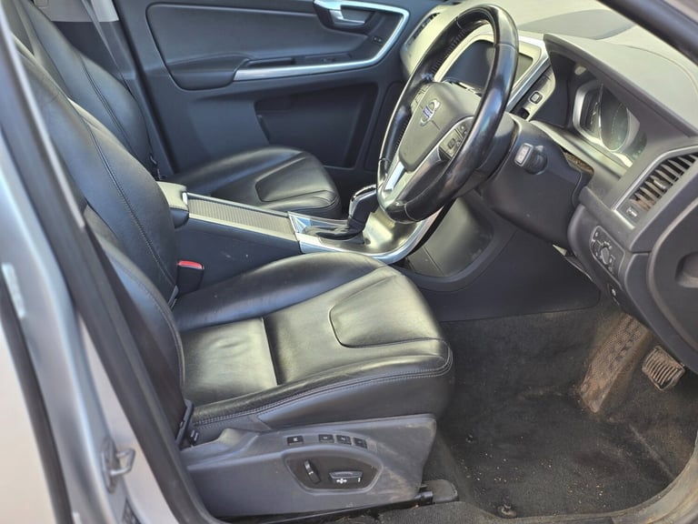 2013 Volvo XC60 D5 [215] SE Lux Nav 5dr AWD Geartronic ESTATE Diesel Automatic