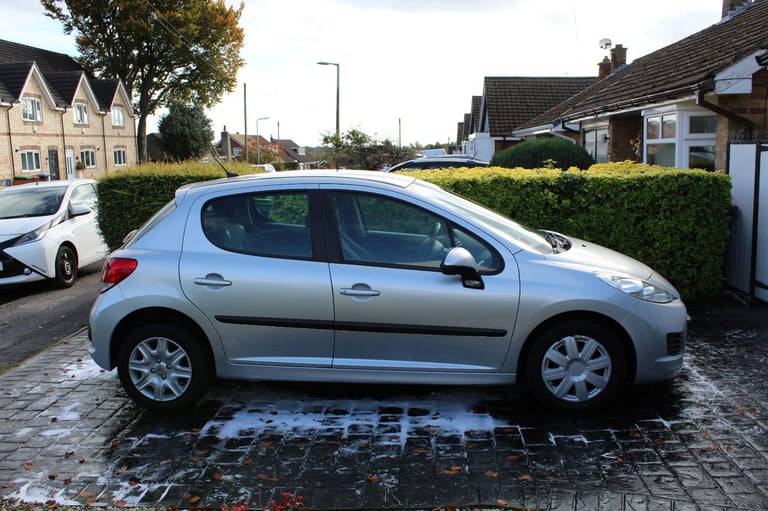Peugeot, 207, Hatchback, 2009, Manual, 1360 (cc), 5 doors