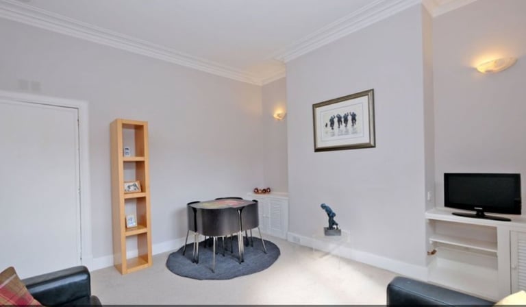Bright and airy 2 bedroom modern furnished flat great location