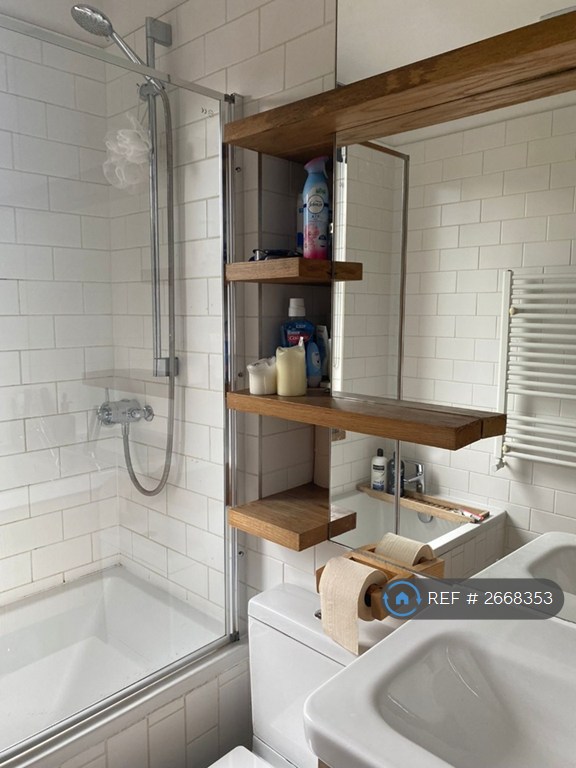 1 bedroom house in Maryland Road, London, N22 (1 bed) (#2668353)
