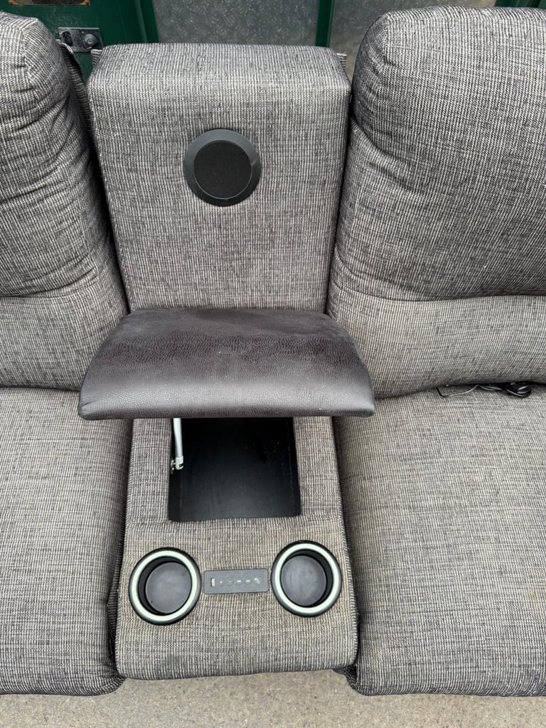 Beautiful 3 and 2 Seater Recliner Sofas for Sale