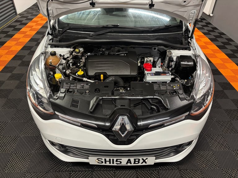 2015 Renault Clio 1.2 16V Dynamique MediaNav 5dr HATCHBACK Petrol Manual