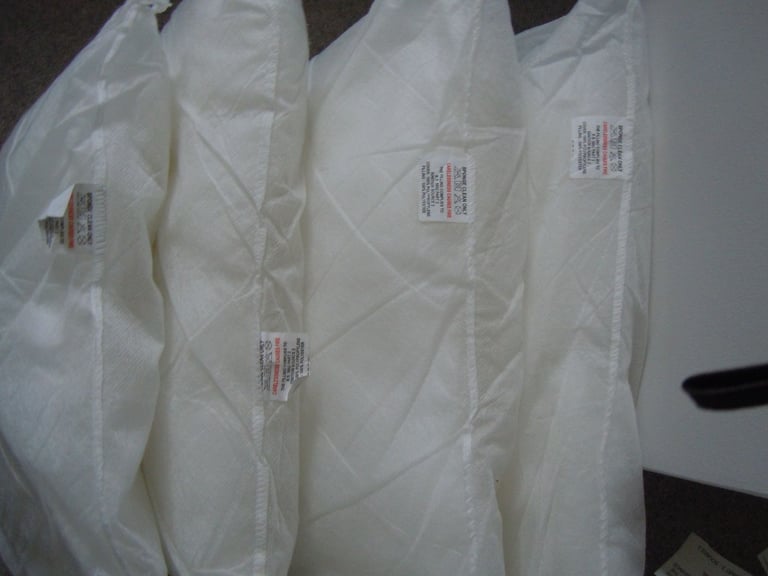 4 CUSHION INSERTS/PADS/INNERS & 1 LARGE INNER